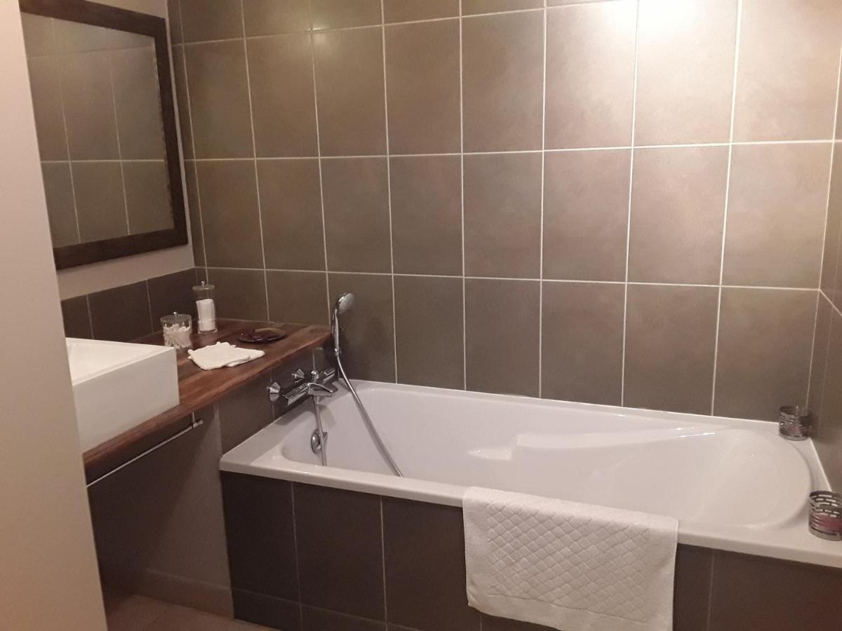 Hotel Escampette Saint-Aubin-en-Charollais Zewnętrze zdjęcie