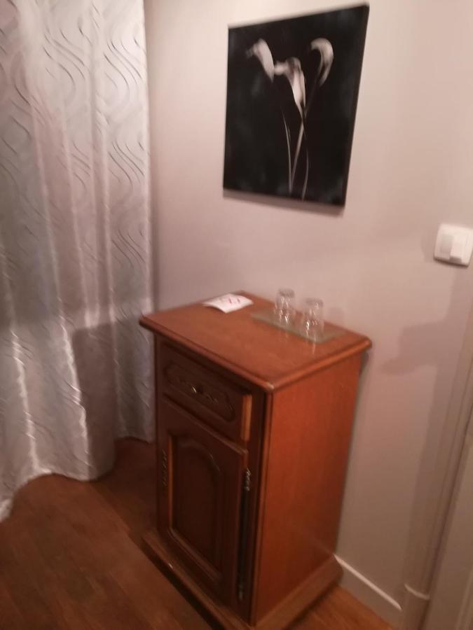 Hotel Escampette Saint-Aubin-en-Charollais Zewnętrze zdjęcie