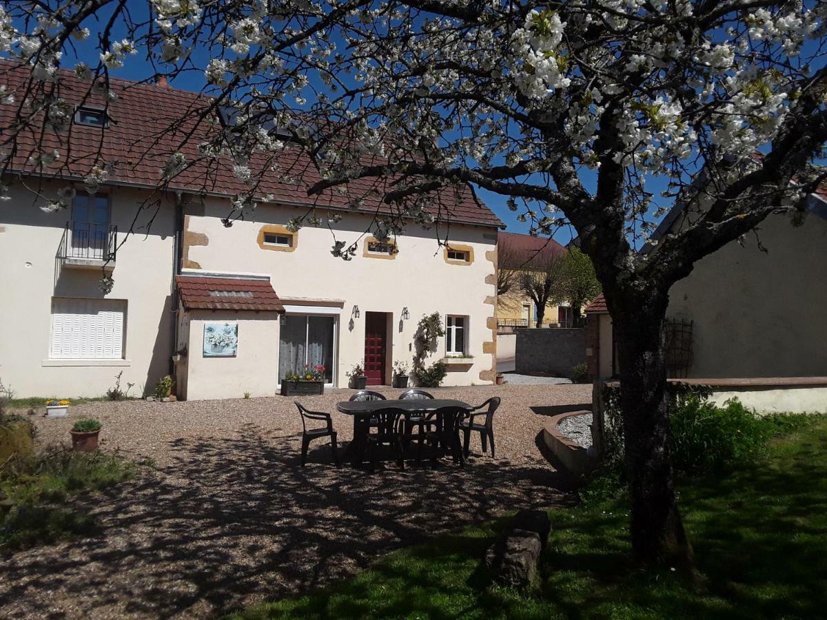 Hotel Escampette Saint-Aubin-en-Charollais Zewnętrze zdjęcie